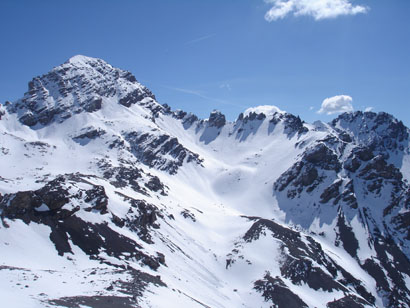 Il Piz Schumbraida 3124 m versante SW a dx il Monte Solena 2919 m.