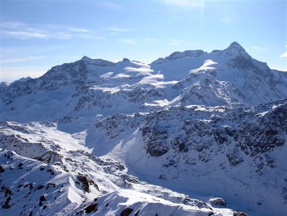 Il Pizzo Scalino 3323 m versante N, dal Piz Canfinal 2812 m.
