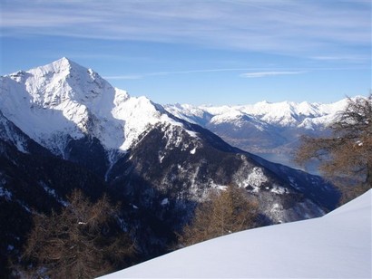 Il Monte Legnone 2609 m, nei pressi delrifugio del Taja.