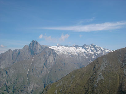 Monte Ligoncio con Pizzo Badile sullo sfondo.