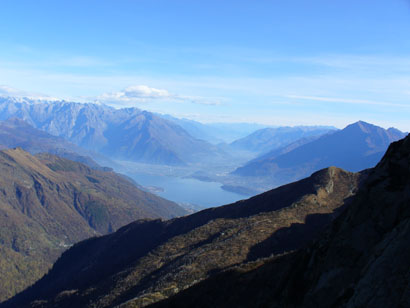 Lago di Como con imbocco di Valtellina e Valchiavenna.