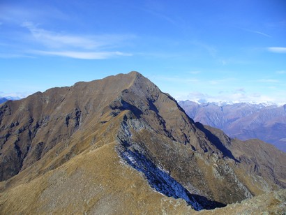 Cresta che porta al Monte Legnone.