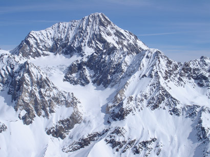 Il Gran Zebrù 3859 m nei pressi della Q. 3232 m della Cima Occidentale dei Forni.