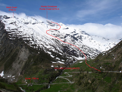 Scendendo a Useleres 1780 m, vista sul Monte Ormelune 3278 m.