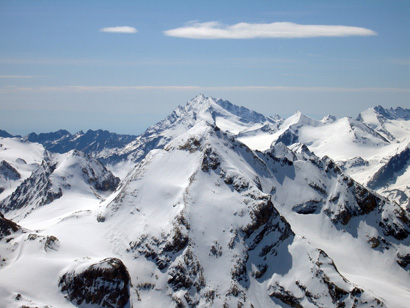 La Tsanteleina 3602 m vista della cima della Grande Sassière 3747 m.