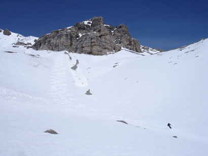 Le belle curve su firn perfetto lasciate da noi, durante la discesa in Val Canciano.