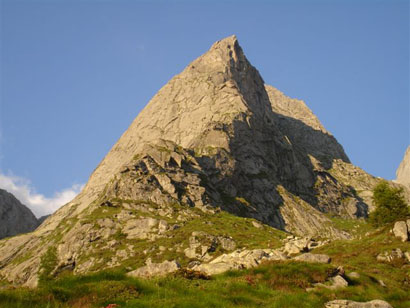 La quota 2597 m al tramonto, dal bivacco Casorate Sempione 2100 m ca.