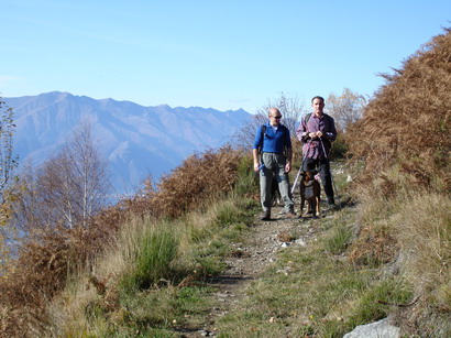 Salendo verso la Bassetta.