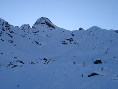 Il versante NW del Monte Valletto 2371 m durante la salita da q. 2000 m ca.
