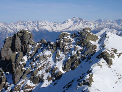 Il Dentino di Ponteranica 2350 m a sx e il Ponteranica Centrale 2372 m.