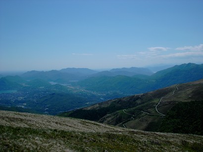 Lugano sullo sfondo, e sulla destra si vede la strada percorsa precedentemente.