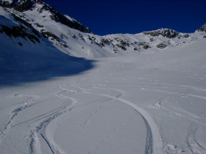 Fantastica foto che ritrae il largo pendio tutto da sciare.