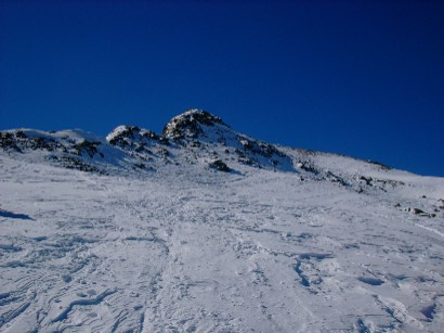 Il Pizzo Mellasc si vede non molto distante. Ancora qualche decina di minuti e sarà raggiunto.