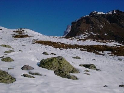 Come si vede in questa immagine, all'inizio la neve è tutt'altro che abbondante.