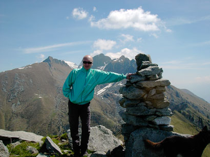 Sulla cima del Monte Brusada.