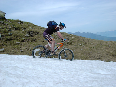 Tracce di neve del passato inverno.