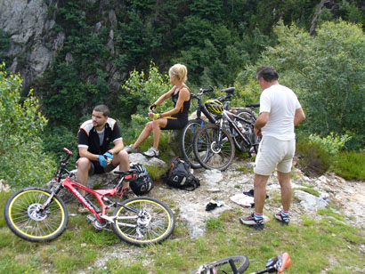 Fine della salita e fine dell'andata: 600 m sotto il Monte Peschiera.