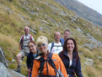 Milvia, Donatella, Carla, Tibe, Marco e Stefano sulla via del ritorno.