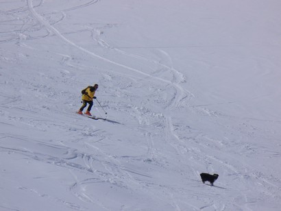 Domenico e Beba in discesa.