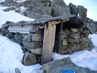 Piccolo rifugio alla Forcola D'Albana.