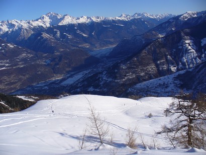 Uno sguardo all'indietro verso la Valtellina.