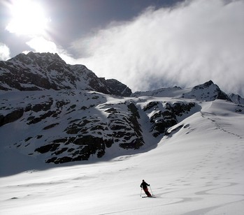 Splendida neve in discesa dalla Cima di Lago.