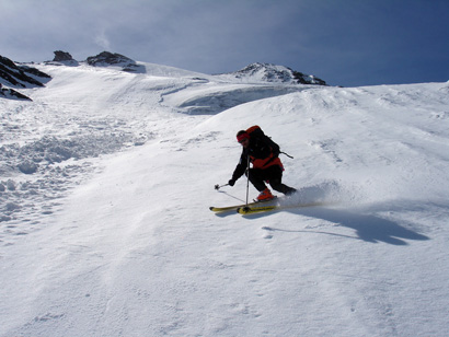 Giulio in azione sella parete NW della Grande Rousse.