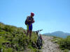 Sergio in pausa lungo il single track che porta al San Lucio.