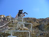 Nicola saluta durante la scalata.