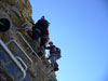 Milvia e Nicola sul traverso della ferrata.