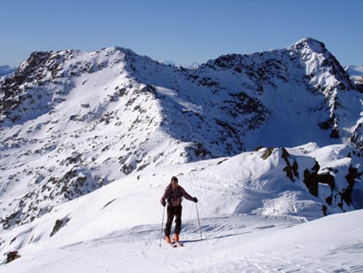 Gianluca arriva in cima al Poncione di Tremorgio 2669 m.