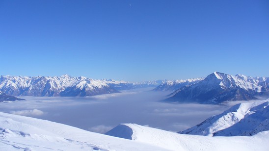 Biforcazione Valtellina a dx Valchiavenna sx.