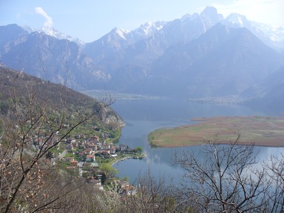 Vista su Dascio e il Lago di Novate Mezzola.