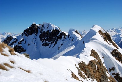 La quota 2353 m e a sx il Ponteranica Orientale 2378 m.