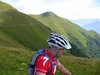 Fabio sullo sfondo il monte Crocione con il lungo traverso da fare.