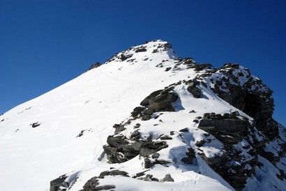 Dal Passo di Sterla Settentrionale 2830 m verso la cima.