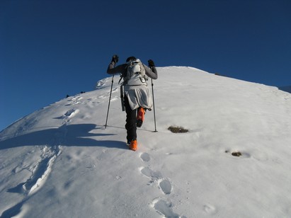 Claudio mentre sale sulla cima di Oress.