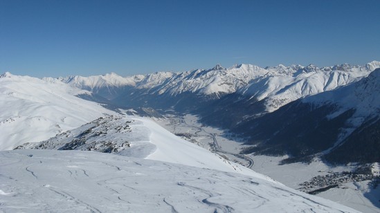 Verso est.