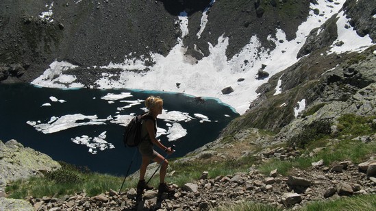 Milvia sul sentiero verso il rifugio Falk.