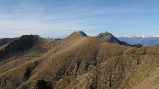La dorsale da percorrere dalla Cima Verta.