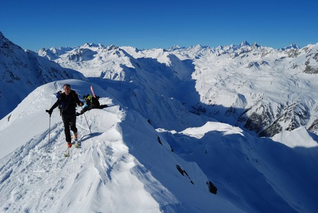 Domenico raggiunge il Poncione di Val Piana 2660 m.