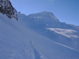 Il Piz Pian Grand 2689 m oltre la Bocca di Rogna versante N.