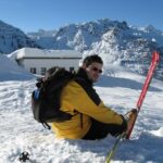 Mattia in sosta alla diga.