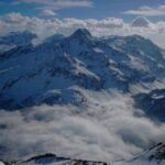 La nebbia che si alza. Sarà un bel problema per la discesa.